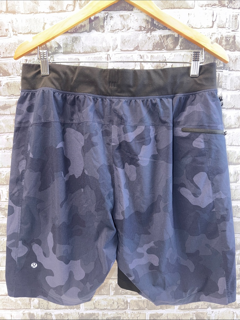 lululemon athletica‎ Men’s Navy Camo Training Shorts